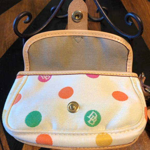 Cute Dooney and Bourke Wristlet NWOT - Picture 8 of 9